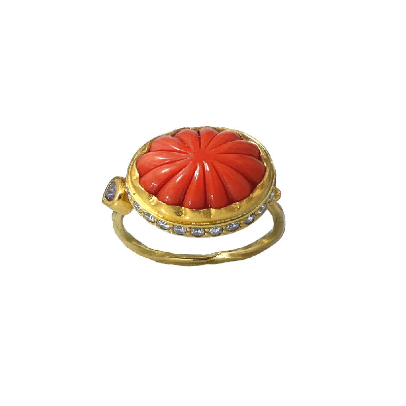 Cocktail 18K & 22K Gold Ring w. Diamonds & Coral