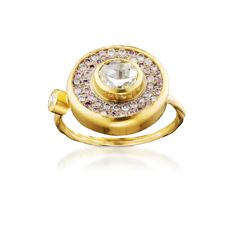 Last Chance To Grab Your Favorite Jewelry At A Discount Cocktail 18K Gold Ring w. Diamonds Last Chance To Grab Your Favorite Jewelry At A Discount Cocktail 18K Gold Ring w. Diamonds