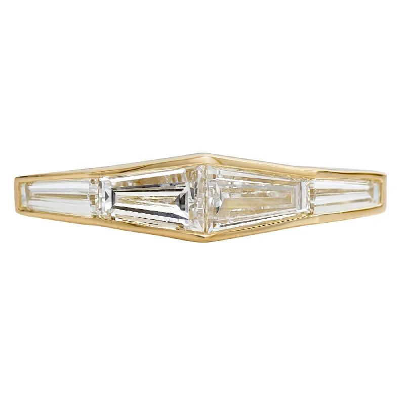 Seasonal Jewelry Deals – Elevate Your Style Diamond Engagement Ring with a Tapered Baguette Formation Seasonal Jewelry Deals – Elevate Your Style Diamond Engagement Ring with a Tapered Baguette Formation