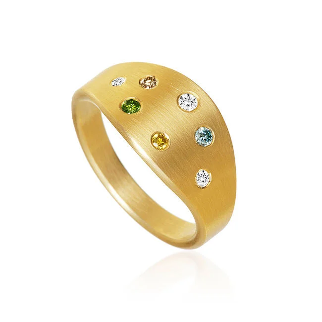 Elegant Jewelry, Affordable Luxury – Shop Now Luna 18K Gold Ring w. Diamonds