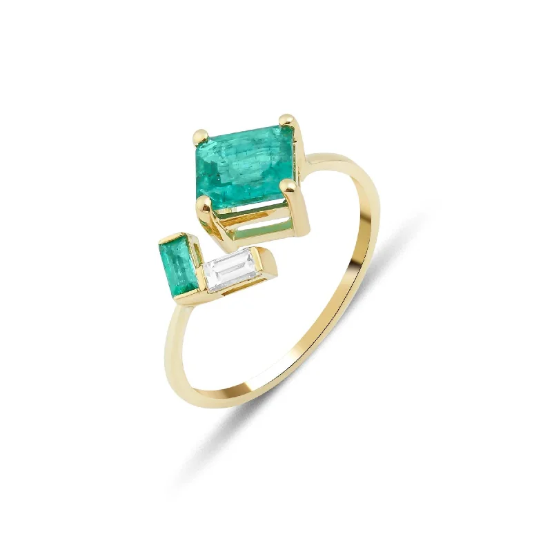 Artisia Open 18K Gold Ring w. Diamonds & Emeralds