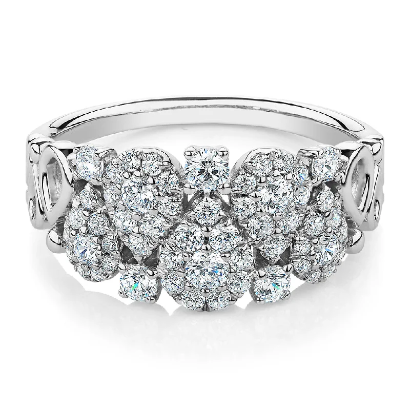 Unique Jewelry Designs Now At Discounted Rates Celeste Dress ring with 0.96 carats* of diamond simulants in 10 carat white gold Unique Jewelry Designs Now At Discounted Rates Celeste Dress ring with 0.96 carats* of diamond simulants in 10 carat white gold