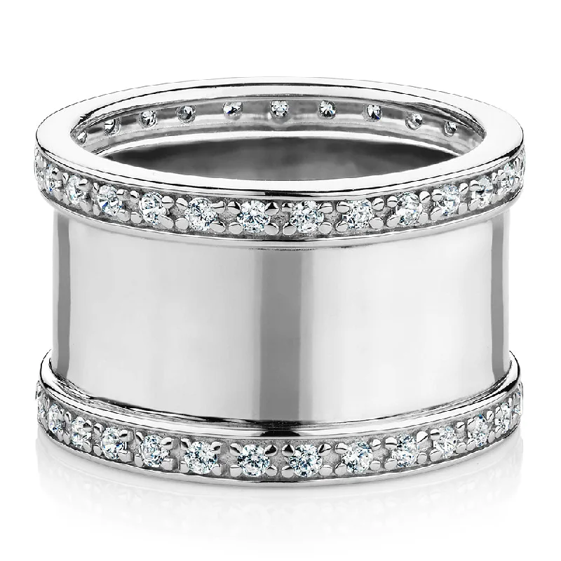 Seasonal Jewelry Deals – Elevate Your Style Dress ring with 0.9 carats* of diamond simulants in sterling silver Seasonal Jewelry Deals – Elevate Your Style Dress ring with 0.9 carats* of diamond simulants in sterling silver