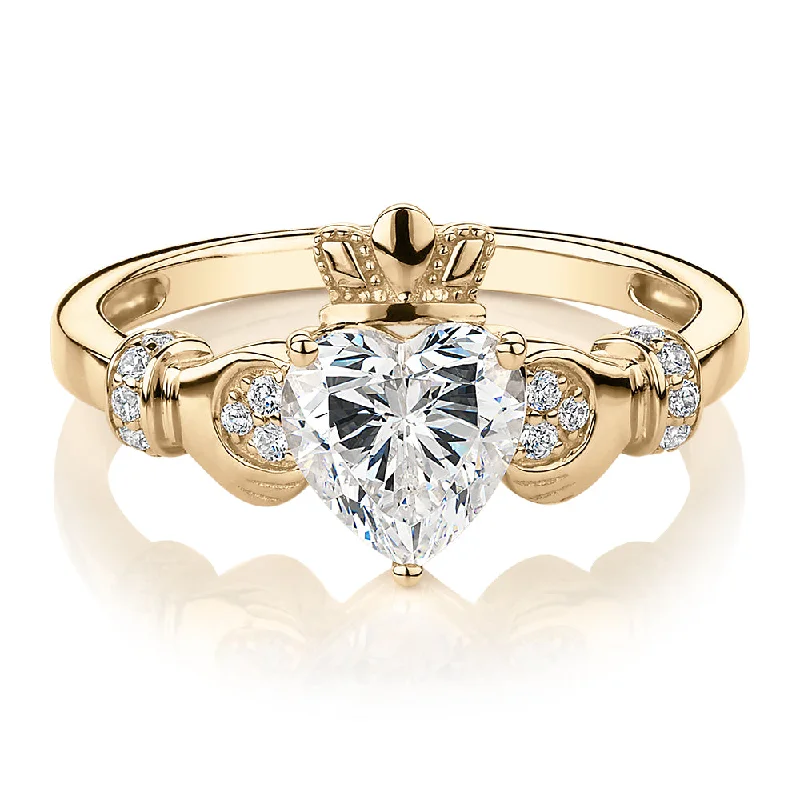 Trendy Minimalist Jewelry For Everyday Wear Dress ring with 1.23 carats* of diamond simulants in 10 carat yellow gold Trendy Minimalist Jewelry For Everyday Wear Dress ring with 1.23 carats* of diamond simulants in 10 carat yellow gold