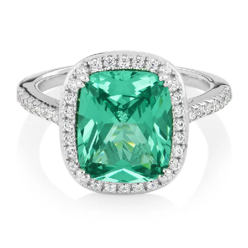 Elegant Jewelry Pieces At Unbelievable Prices Dress ring with ocean green simulant and 0.40 carats* of diamond simulants in sterling silver Elegant Jewelry Pieces At Unbelievable Prices Dress ring with ocean green simulant and 0.40 carats* of diamond simulants in sterling silver
