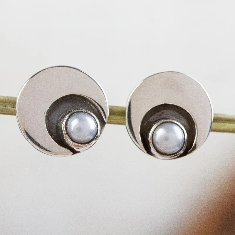 Exclusive Jewelry Discounts – Shop Now For Savings Iridescent Moon 950 Silver and Pearl Moon Earrings Mexico Taxco Jewelry Exclusive Jewelry Discounts – Shop Now For Savings Iridescent Moon 950 Silver and Pearl Moon Earrings Mexico Taxco Jewelry