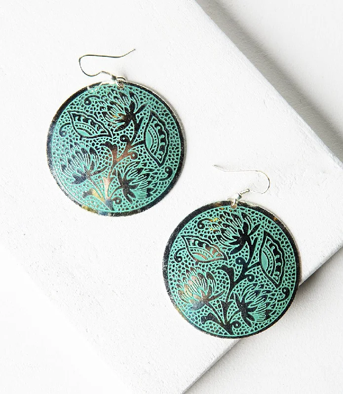 Chic, Trendy, And Affordable Jewelry Sale Lightweight Floral Motif Earrings