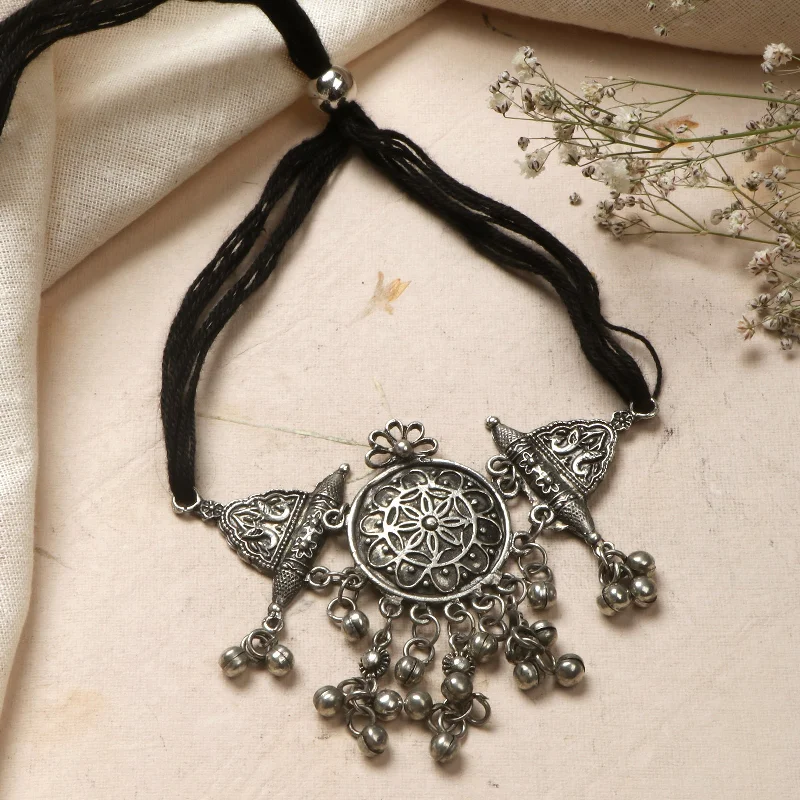 Grab Your Dream Jewelry At The Lowest Prices Teejh Amrita Silver Oxidised Choker Necklace Grab Your Dream Jewelry At The Lowest Prices Teejh Amrita Silver Oxidised Choker Necklace