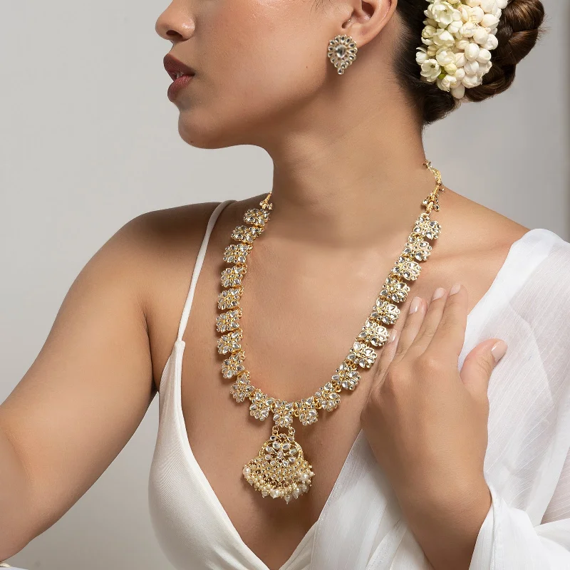Flash Sale On Exquisite Jewelry – Don't Miss Out Teejh Jayani Pearl and Polki Necklace Flash Sale On Exquisite Jewelry – Don't Miss Out Teejh Jayani Pearl and Polki Necklace