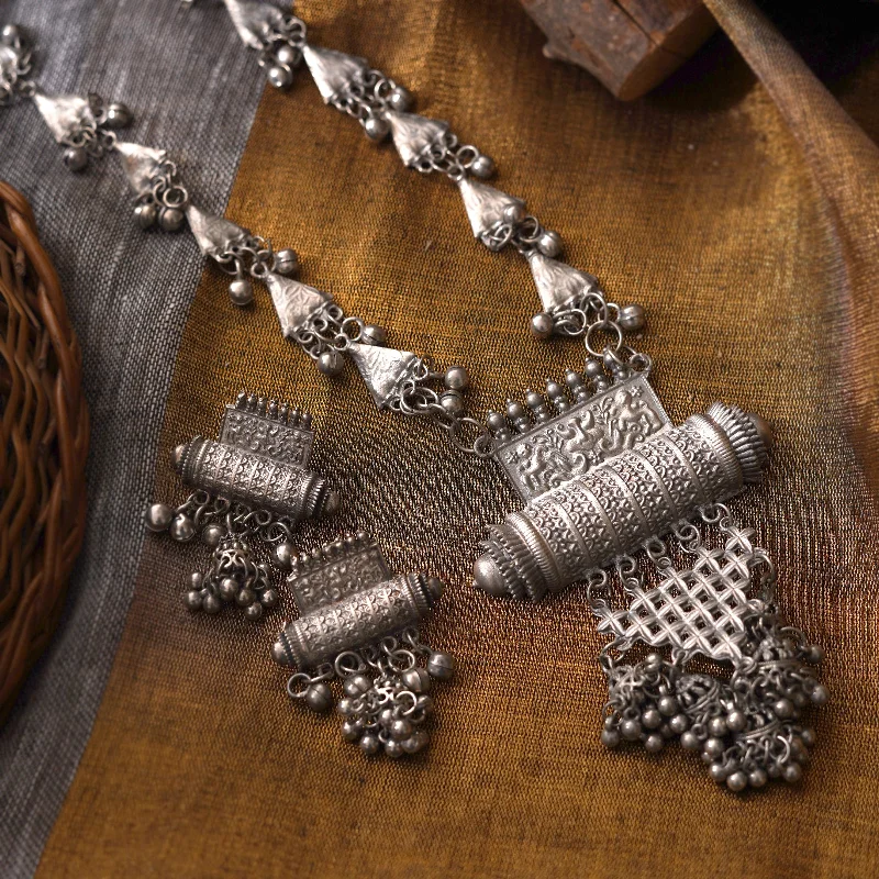 Get The Jewelry You Love At A Price You Love Teejh Rihana Silver Oxidised Necklace Set Get The Jewelry You Love At A Price You Love Teejh Rihana Silver Oxidised Necklace Set