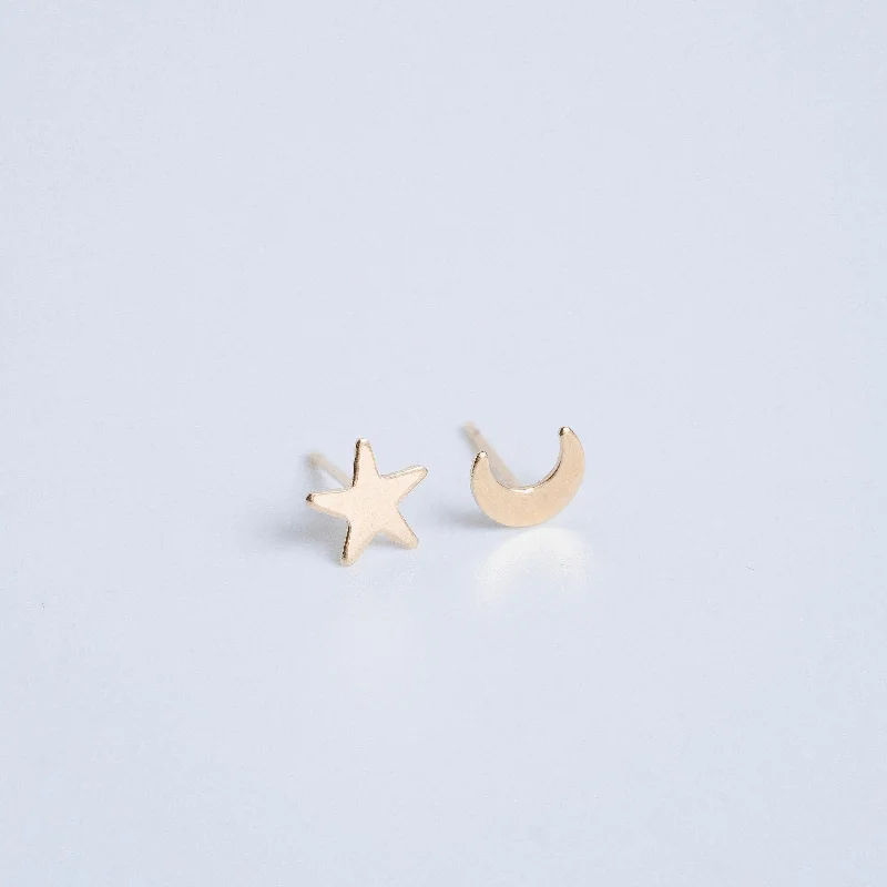 Romantic Heart-Shaped Jewelry For Special Gifts 14 Karat Gold Moon/Star Celestial Stud Earrings Romantic Heart-Shaped Jewelry For Special Gifts 14 Karat Gold Moon/Star Celestial Stud Earrings