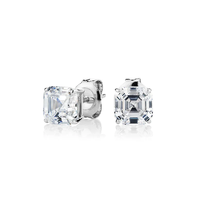 High-End Sparkle, Low-End Prices – Shop Now Asscher stud earrings with 2 carats* of diamond simulants in 10 carat white gold High-End Sparkle, Low-End Prices – Shop Now Asscher stud earrings with 2 carats* of diamond simulants in 10 carat white gold