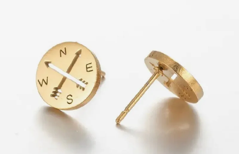 Timeless Jewelry Styles At Wallet-Friendly Prices Beautiful Gold or Silver Compass Stud Earrings Timeless Jewelry Styles At Wallet-Friendly Prices Beautiful Gold or Silver Compass Stud Earrings