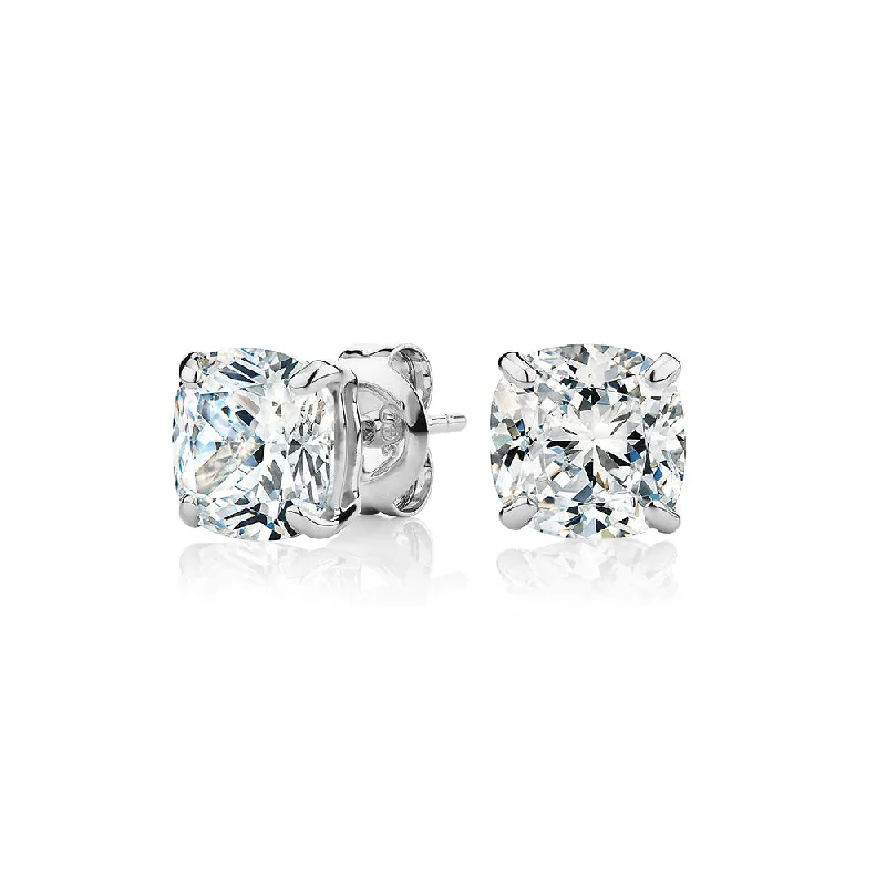 Affordable Glamour – Must-Have Jewelry At Special Rates Cushion stud earrings with 3 carats* of diamond simulants in 10 carat white gold Affordable Glamour – Must-Have Jewelry At Special Rates Cushion stud earrings with 3 carats* of diamond simulants in 10 carat white gold