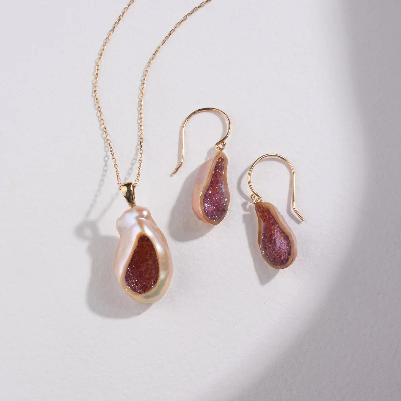Beautiful Jewelry, Breathtaking Discounts – Hurry In Freshwater Souffle Pearl Geode Earrings & Finestrino Pendant Set with Amethyst Beautiful Jewelry, Breathtaking Discounts – Hurry In Freshwater Souffle Pearl Geode Earrings & Finestrino Pendant Set with Amethyst