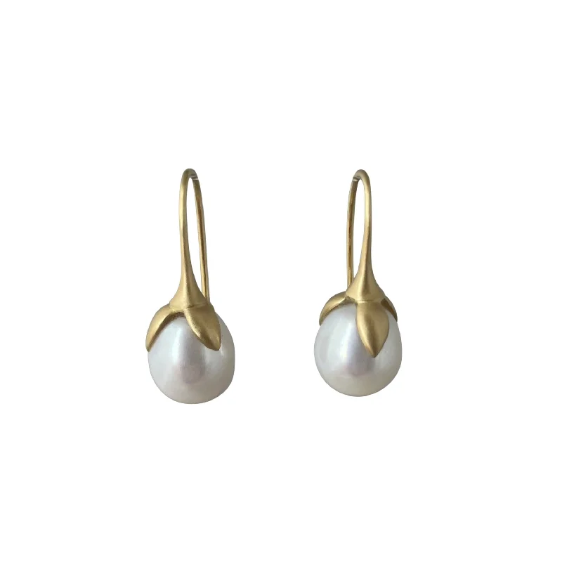 Don't Miss Our Biggest Jewelry Sale Of The Season Gabriella Kiss 18k Yellow Gold White Pearl Eggplant Earrings