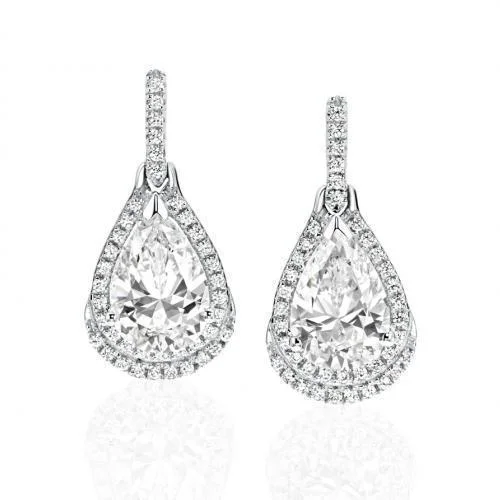 Jewelry Clearance – Final Chance To Save Big Pear and Round Brilliant halo stud earrings with 3.99 carats* of diamond simulants in 10 carat white gold Jewelry Clearance – Final Chance To Save Big Pear and Round Brilliant halo stud earrings with 3.99 carats* of diamond simulants in 10 carat white gold
