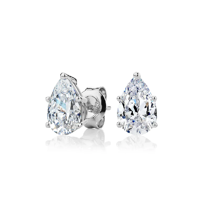 Luxury Meets Affordability – Jewelry Sale Live Now Pear stud earrings with 2 carats* of diamond simulants in 10 carat white gold Luxury Meets Affordability – Jewelry Sale Live Now Pear stud earrings with 2 carats* of diamond simulants in 10 carat white gold