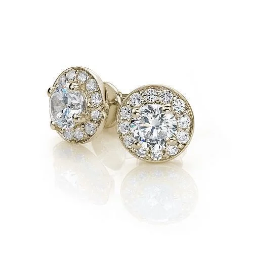 Affordable Elegance – Special Jewelry Sale Now Live Round Brilliant stud earrings with 1.4 carats* of diamond simulants in 10 carat yellow gold Affordable Elegance – Special Jewelry Sale Now Live Round Brilliant stud earrings with 1.4 carats* of diamond simulants in 10 carat yellow gold