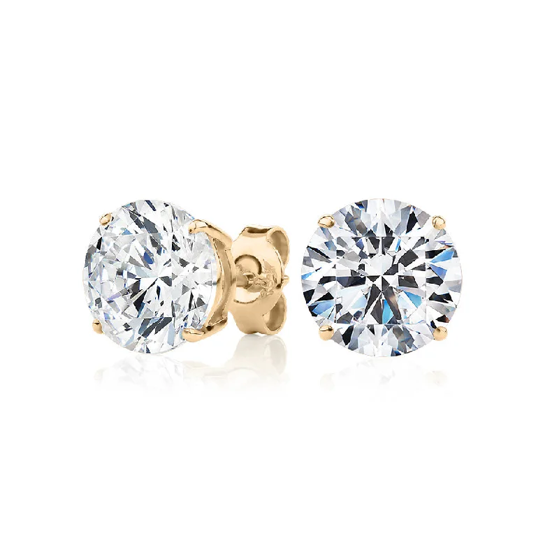 Holiday Jewelry Sale – Perfect Gifts At The Best Prices Round Brilliant stud earrings with 6 carats* of diamond simulants in 10 carat yellow gold Holiday Jewelry Sale – Perfect Gifts At The Best Prices Round Brilliant stud earrings with 6 carats* of diamond simulants in 10 carat yellow gold