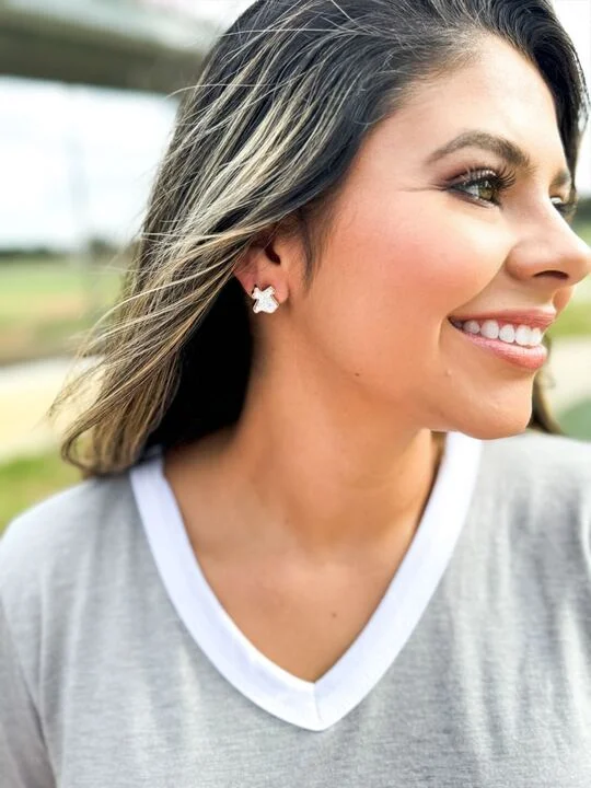 Exclusive Gemstone Jewelry Markdowns – Shop Now Texas On My Mind Druzy Stud Earrings, White. Exclusive Gemstone Jewelry Markdowns – Shop Now Texas On My Mind Druzy Stud Earrings, White.
