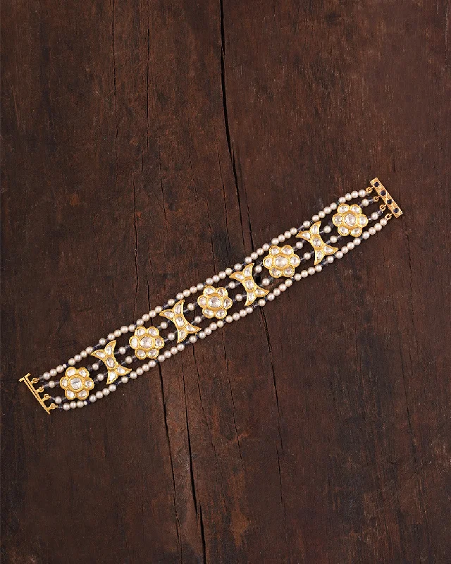 Beautiful Jewelry, Breathtaking Discounts – Hurry In Gauhar Bracelet And Choker