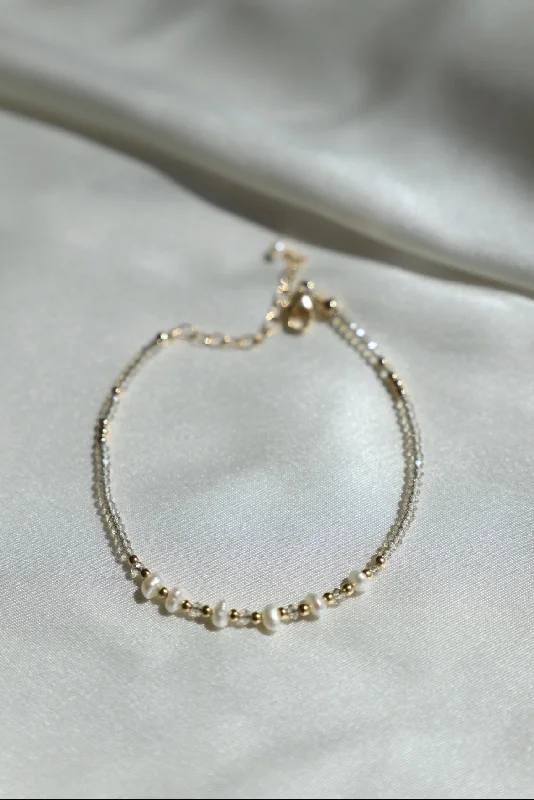 Fashion-Forward Geometric Jewelry For Contemporary Style GOLDEN SANDS BRACELET