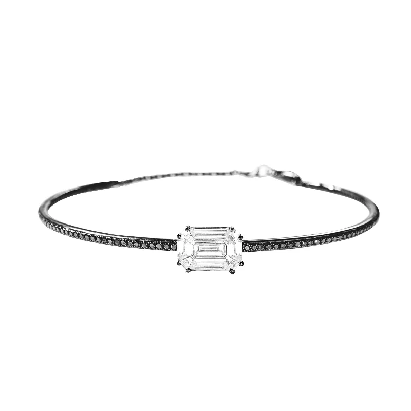 Fashion-Forward Jewelry At Incredible Prices Illusion Microset Black Diamond Cuff with Chain Fashion-Forward Jewelry At Incredible Prices Illusion Microset Black Diamond Cuff with Chain
