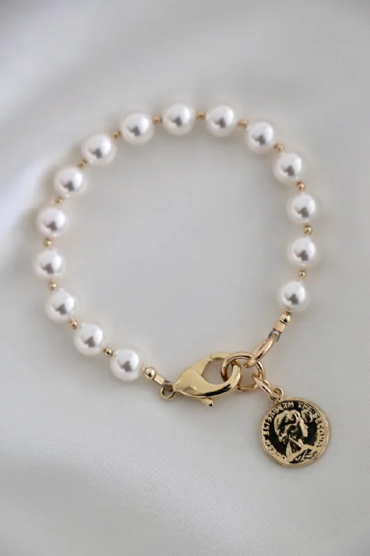 Trending Jewelry Styles Now At Limited-Time Discounts LORA PEARL BRACELET