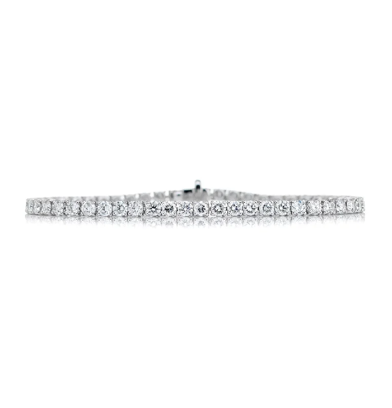 Stunning Statement Jewelry, Unbeatable Discounts Round Diamond Bracelet