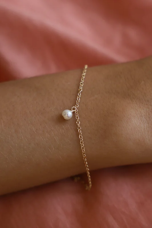 Elegant Jewelry Pieces At Unbelievable Prices ST. TROPEZ CHAIN BRACELET