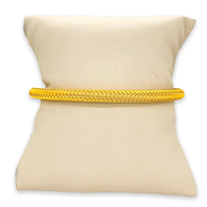 Once-A-Year Jewelry Sale – Grab Your Favorites Now STST Gold Ion Plated 5mm Cable Bracelet Once-A-Year Jewelry Sale – Grab Your Favorites Now STST Gold Ion Plated 5mm Cable Bracelet