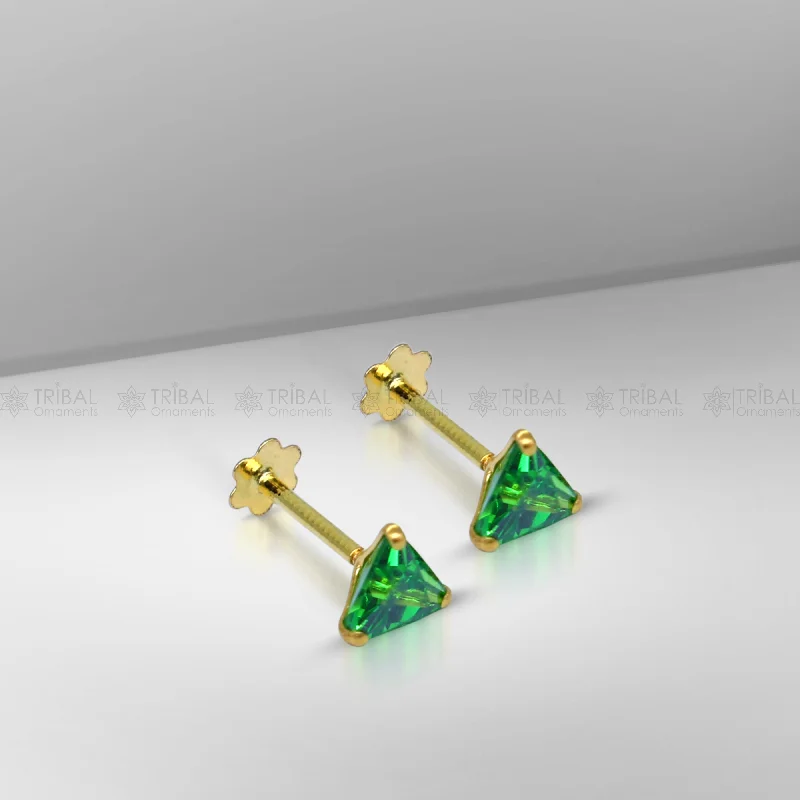 Bold And Beautiful Jewelry Now At Irresistible Prices 14Kt yellow gold green diamond stud earring for unisex er201 Bold And Beautiful Jewelry Now At Irresistible Prices 14Kt yellow gold green diamond stud earring for unisex er201