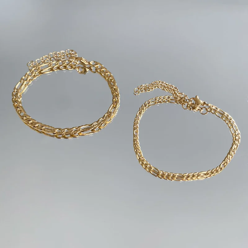 Your Perfect Accessory Now At The Best Price Figaro Chain Anklet Gold