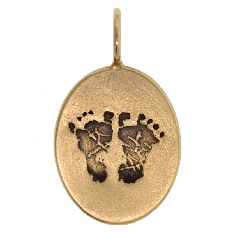 Affordable Elegance – Premium Jewelry At Special Prices Gold Baby's Footprints Oval Charm