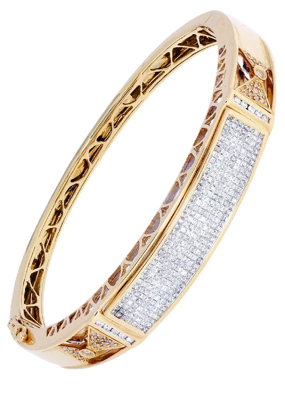 Must-Have Jewelry At Irresistible Discounts Mens Diamond Bangle Yellow Gold| 2.68 Carats| 34.31 Grams Must-Have Jewelry At Irresistible Discounts Mens Diamond Bangle Yellow Gold| 2.68 Carats| 34.31 Grams