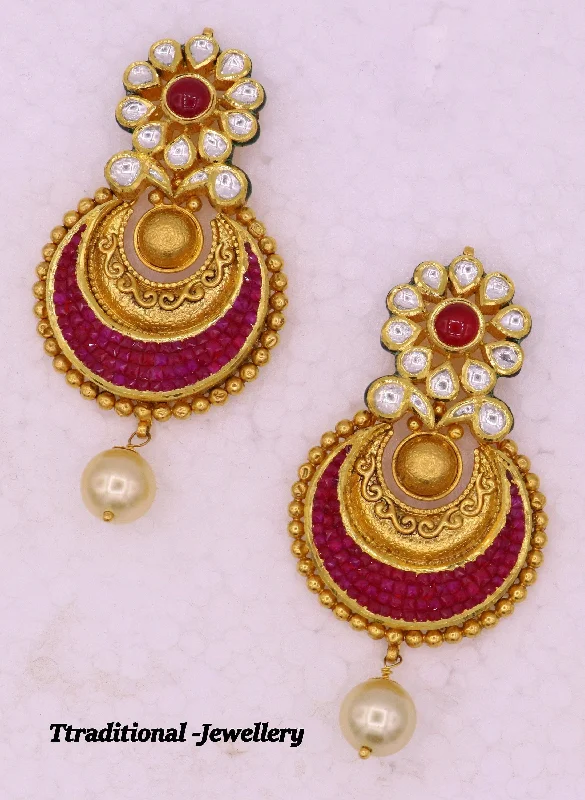 Luxury Handcrafted Jewelry For Elegant Looks Vintage antique design handmade 22kt yellow gold kundan stone jadau earrings Fabulous women's jewelry Luxury Handcrafted Jewelry For Elegant Looks Vintage antique design handmade 22kt yellow gold kundan stone jadau earrings Fabulous women's jewelry