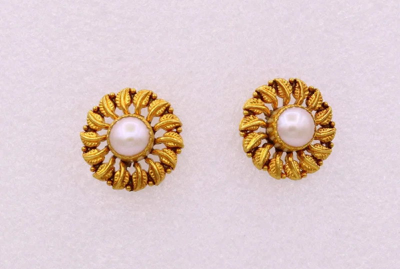 Must-Have Jewelry At Irresistible Discounts Vintage handmade tree leaf design handmade 22karat yellow gold stud earring with pearl tribal jewelry from rajasthan india er78 Must-Have Jewelry At Irresistible Discounts Vintage handmade tree leaf design handmade 22karat yellow gold stud earring with pearl tribal jewelry from rajasthan india er78