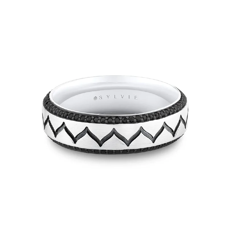 14K WHITE GOLD BAND WITH BLACK DIAMONDS SET ON OUTSIDE EDGES