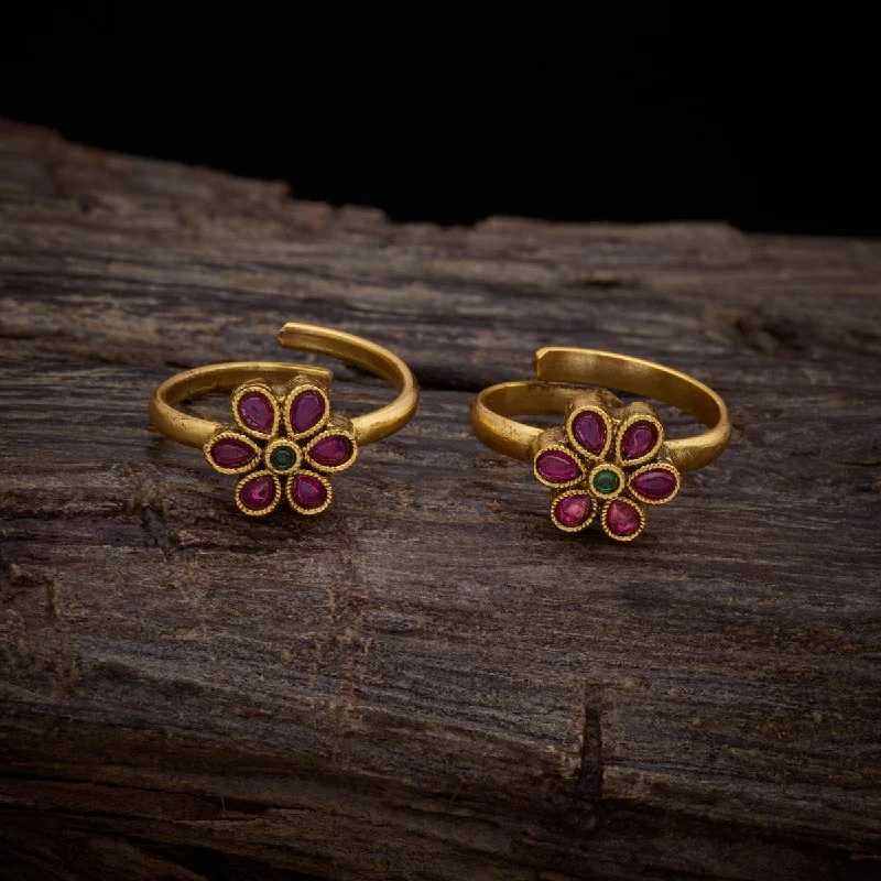 High-End Jewelry, Now More Affordable Than Ever Antique Toe Ring 170800