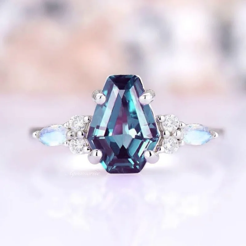 The Perfect Jewelry Piece At The Perfect Discount Coffin Cut Alexandrite & Moonstone Ring- 925 Sterling Silver The Perfect Jewelry Piece At The Perfect Discount Coffin Cut Alexandrite & Moonstone Ring- 925 Sterling Silver
