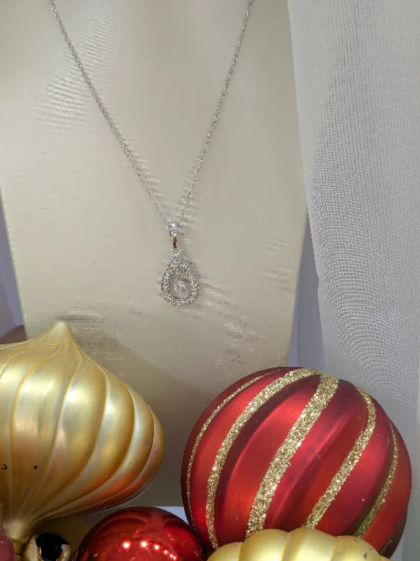 Once-A-Year Jewelry Sale – Grab Your Favorites Now Dazzling Diamond Pendant