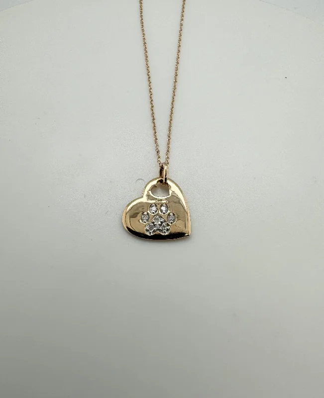 Elevate Your Jewelry Collection With Limited-Time Savings Heart Paw Print Pendant