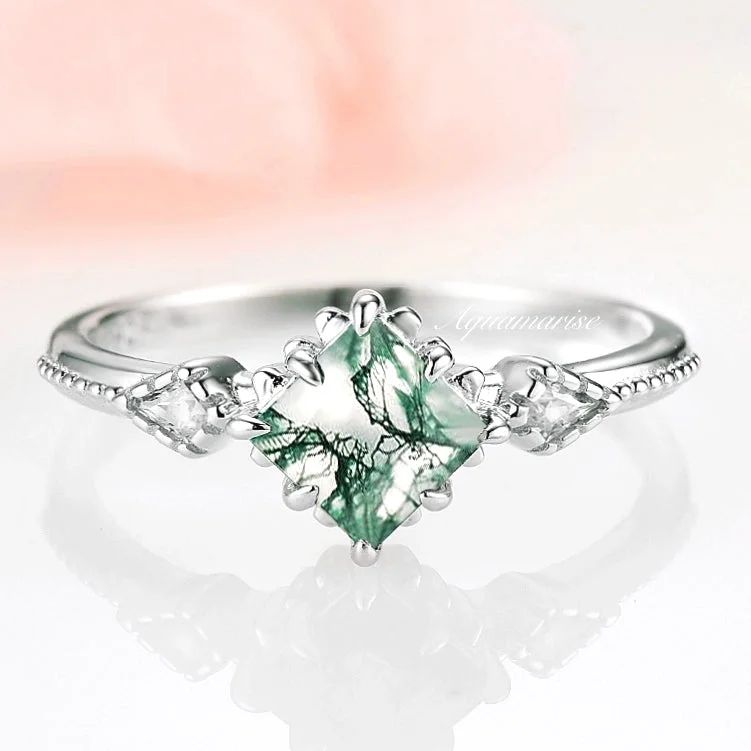 Luxury Jewelry Without The Luxury Price Tag Natural Green Moss Agate Ring- Sterling Silver Luxury Jewelry Without The Luxury Price Tag Natural Green Moss Agate Ring- Sterling Silver