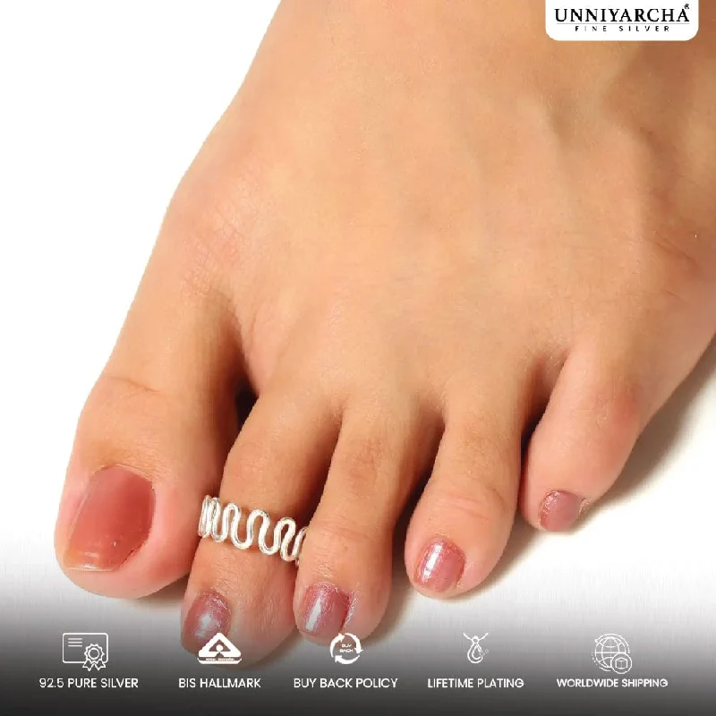 Sparkle In Style With Our Best Jewelry Deals Silver Cursive Toe Ring (Pair)