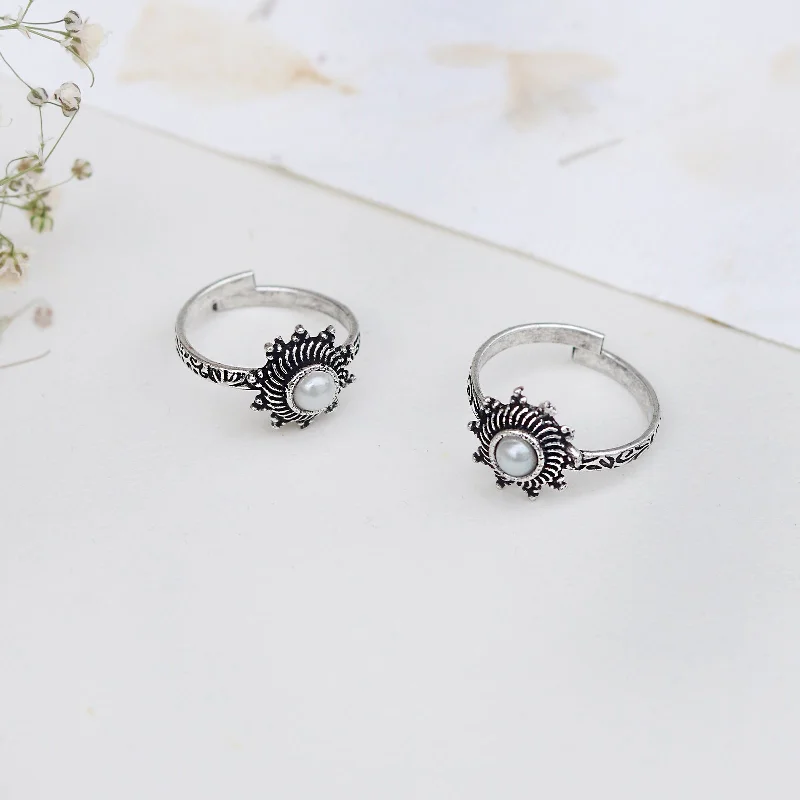 Sparkle For Less – Shop Our Limited-Time Jewelry Deals Teejh Aashvi White Silver Oxidised Toe Rings Sparkle For Less – Shop Our Limited-Time Jewelry Deals Teejh Aashvi White Silver Oxidised Toe Rings