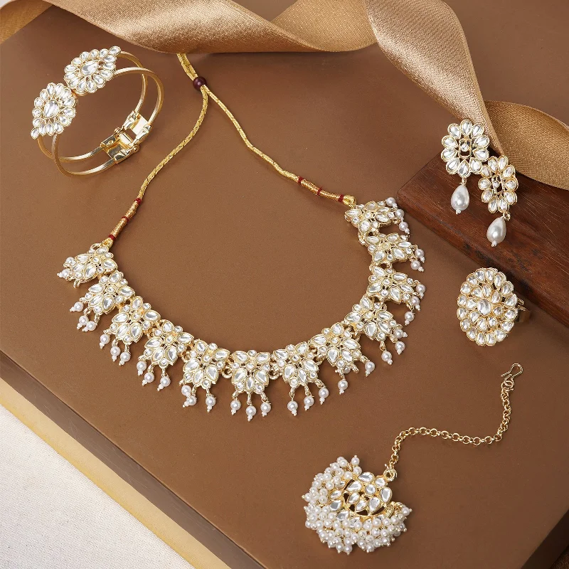 Teejh Guntakal Gold Jewellery Gift Set