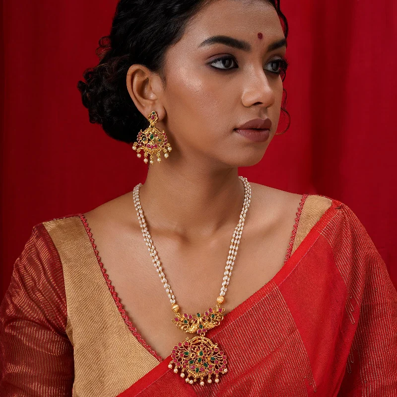 Upgrade Your Collection With Our Limited-Time Jewelry Sale Teejh Jayashri Gold Red And Green Necklace Set Upgrade Your Collection With Our Limited-Time Jewelry Sale Teejh Jayashri Gold Red And Green Necklace Set
