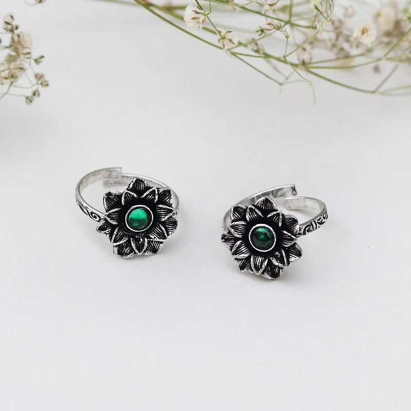 Romantic Heart-Shaped Jewelry For Special Gifts Teejh Kayra Green Stone Silver Oxidised Toe Rings Romantic Heart-Shaped Jewelry For Special Gifts Teejh Kayra Green Stone Silver Oxidised Toe Rings