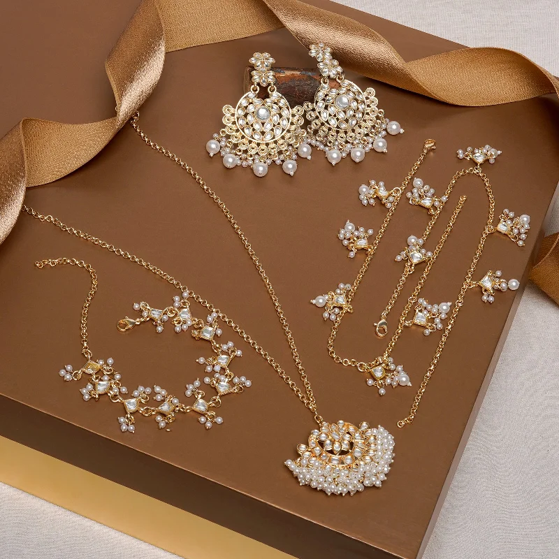 Limited-Time Jewelry Sale – Don't Miss Out On Dazzling Discounts Teejh Khammam Gold Jewellery Gift Set Limited-Time Jewelry Sale – Don't Miss Out On Dazzling Discounts Teejh Khammam Gold Jewellery Gift Set
